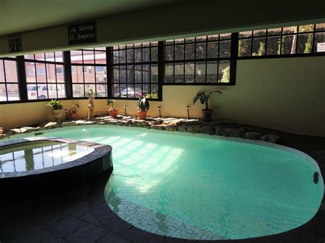 Albury Manor House Pool Pictures & Reviews - Tripadvisor