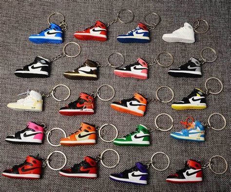 AJ 1 Shoes Keychain | Cute keychain, Car keychain ideas, Keychain gift