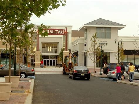 'Even the Lehigh Valley Mall isn't safe anymore': Locals react to double shooting ...