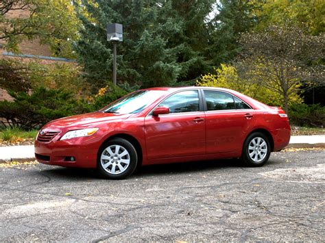 2009 Toyota Camry XLE - Toyota Midsize Sedan Review - Automobile Magazine