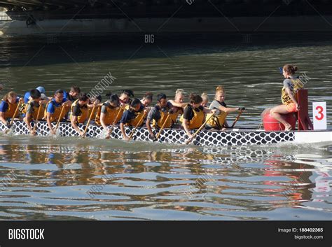 Training Dragon Boat Image & Photo (Free Trial) | Bigstock