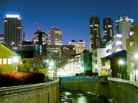 night skyscrapers | at Nishi-Shinjuku, Tokyo, Japan See wher… | Flickr