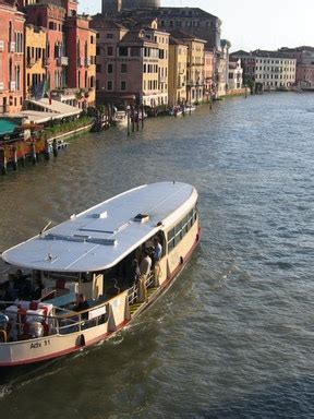 Best Venice Water Bus Tickets – Unlimited Access