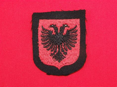 Sleeve Shield to the 21st SS Mountain Division of the Skanderbeg in Special Forces Badges