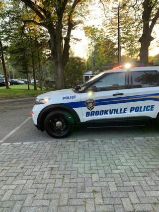 The Brookville Police | Cove Neck, NY