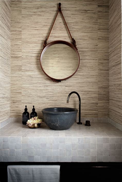 Bold And Beautiful Luxe Bathrooms | Luxe bathroom, Seagrass wallpaper, Beautiful bathrooms