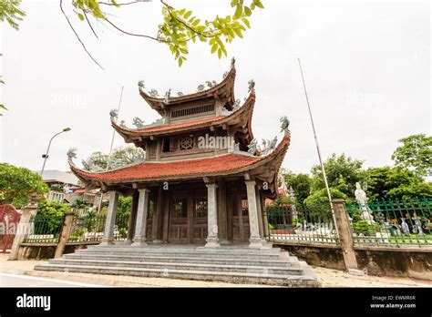 Vietnam temple in Hanoi, Vietnam Stock Photo - Alamy