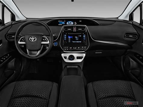 2016 Toyota Prius Interior | U.S. News & World Report