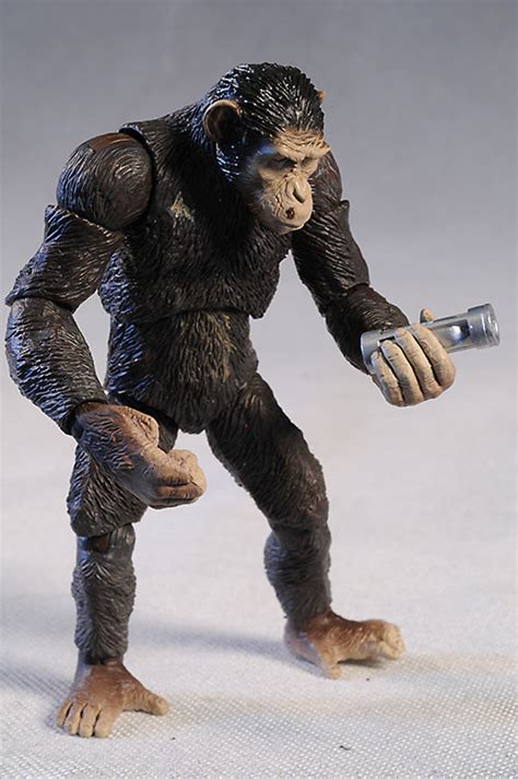 Review and photos of Rise of the Planet of the Apes Caesar figure by Hiya