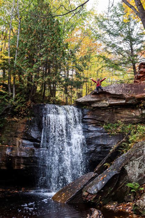 6 Best Places to See Upper Peninsula Fall Colors