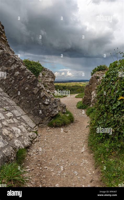 The ruins of Corfe Castle, Dorset, England, United Kingdom Stock Photo ...