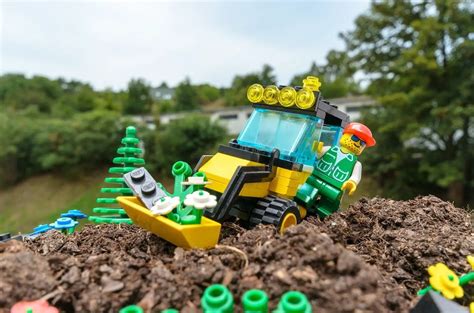 Digger Toys For Toddlers - The 6 Best Options - Dad Gold