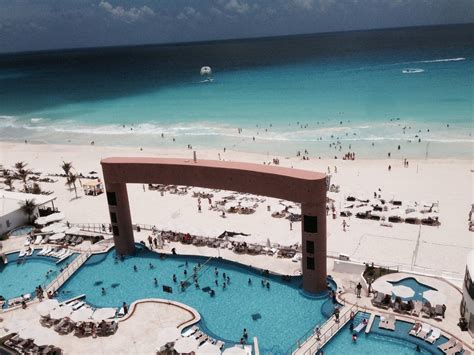 Beach Palace-All Inclusive , Cancun - Reviews, Photos, Maps, Live webcam