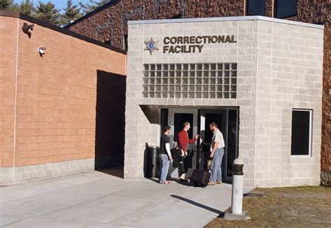 Warren County leaders work to deal with jail overcrowding