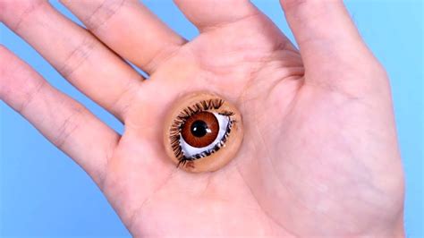 Eye Grows On Hand Surprise! - YouTube