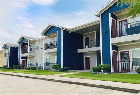 Cypress Bend Village | Apartments in Beaumont, TX | MultifamilyBiz.com