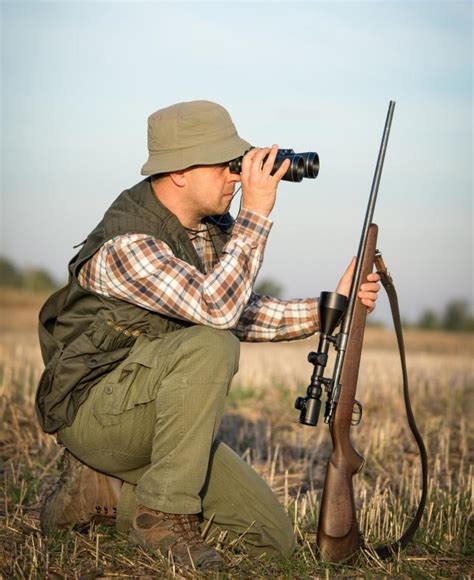 What are the Different Types of Hunting Gear? (with pictures)