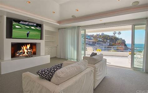 Warren Buffett Just Listed an $11 Million California Beach Home ...