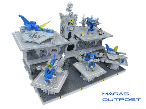 LEGO Space base plays host to excellent fleet - The Brothers Brick ...