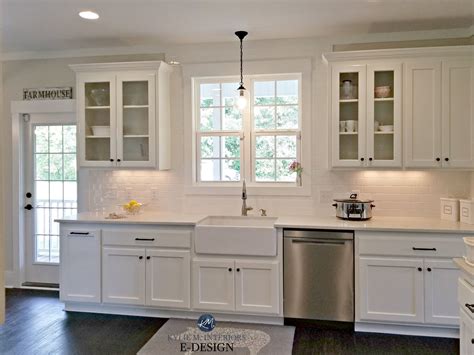 White kitchen, Bianco Drift quartz, Worldly Gray Walls, Pure White ...