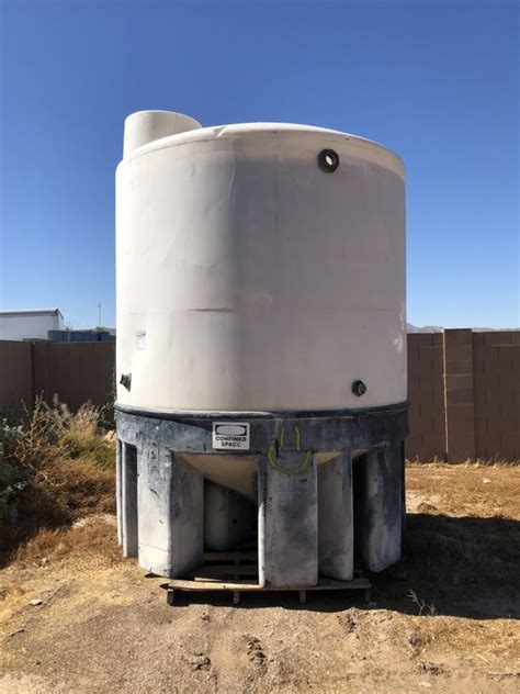 3000 gallon heavy duty vertical water tank for Sale in Phoenix, AZ - OfferUp