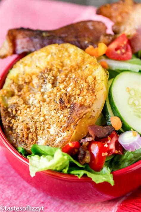 Fried Green Tomato Salad {Easy Keto Dinner Recipe with Bacon}