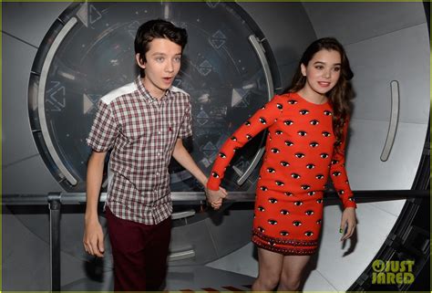 Hailee Steinfeld & Asa Butterfield: 'Ender's Game' Experience!: Photo ...