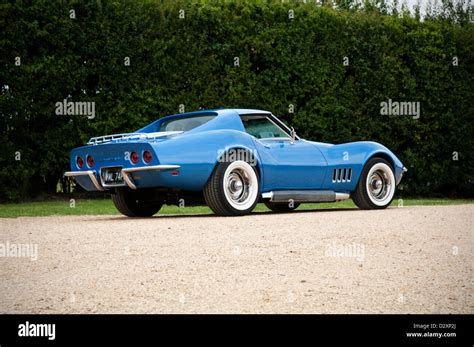 Image of a blue Chevrolet Corvette Stingray car Stock Photo - Alamy