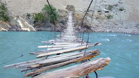 15 Most Dangerous Road Bridges In The World - kulturaupice