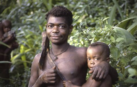 AKA (BAYAKA/BaAKA)) PEOPLE: AN EGALITARIAN PYGMY SOCIETY WITH THE WORLD BEST DADS