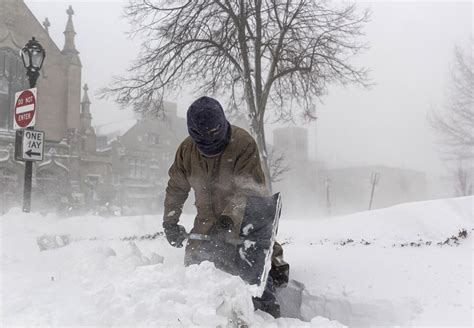 Deadly winter storm batters North America during Christmas period - EFE ...