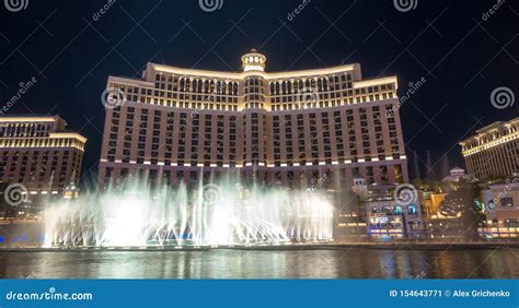 Bellagio Resort Water Fountain Show at Night Editorial Photo - Image of evening, performance ...