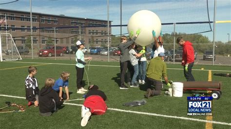 Lincoln Park Middle School launches weather balloon – Balloon ENB