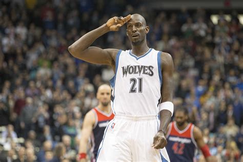 Kevin Garnett revitalizes Timberwolves in debut win – USA TODAY ...