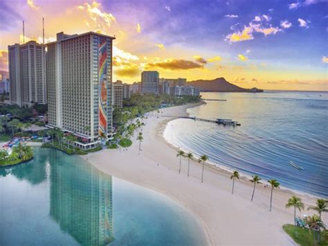 HILTON HAWAIIAN VILLAGE WAIKIKI BEACH RESORT - Updated December 2024 ...