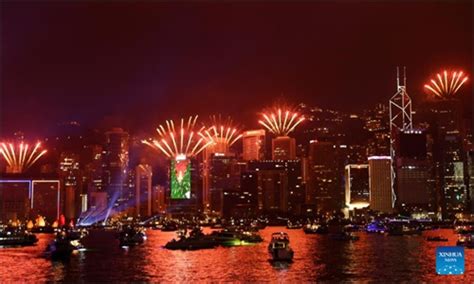 Fireworks explode to celebrate New Year in Hong Kong - Global Times