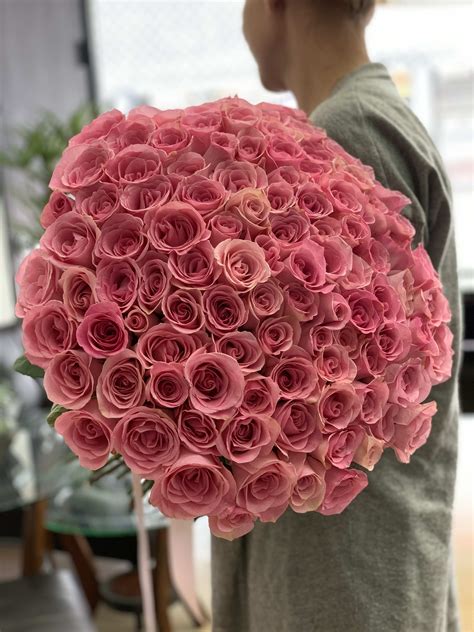 100 Pink Roses Bouquet in Miami , FL | Luxury Flowers Miami