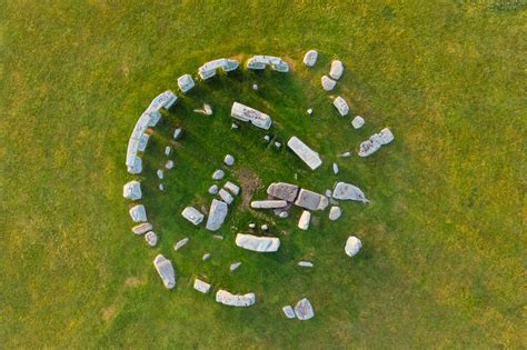 Stonehenge: Travelers who love ancient legends should visit this enigmatic site