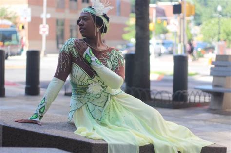 Tiana Cosplay From The Princess and the Frog - Media Chomp