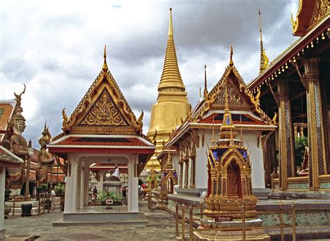 Temple of the Emerald Buddha - Most Famous Places