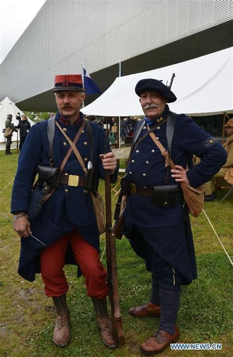 qsy-complains-a-lot: “French 1914 infantry reenactors Featuring early ...