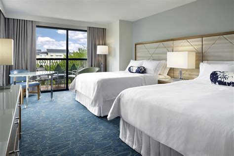 Walt Disney World Swan and Dolphin Hotel Finishes Swan Guest Room ...