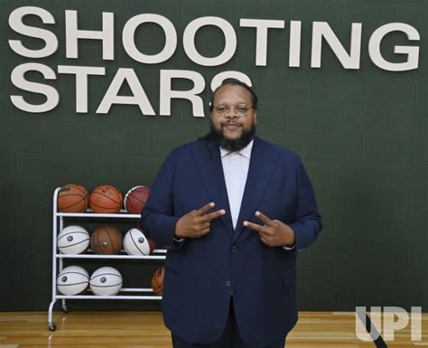 Photo: Chris Robinson Attends the "Shooting Stars" Premiere in Los ...