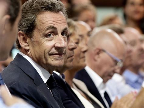 Quand Nicolas Sarkozy "harcèle" son éditrice pour connaître les ventes ...