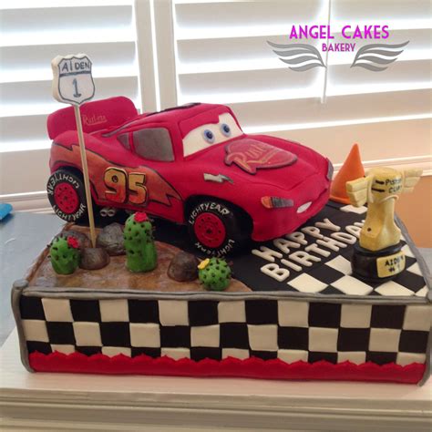 Lightning Mcqueen Cars Cake - CakeCentral.com