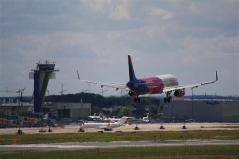 Flughafen Nürnberg Ankunft und Abflug mit aktuellem Flugplan