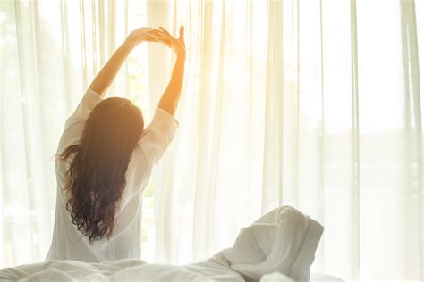 How to Wake Up Feeling Refreshed in 10 Ways & Nature Made®