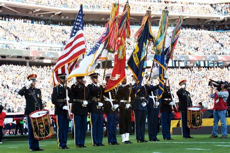 Army ceremonial units bring pomp, precision to Super Bowl 50 | Article | The United States Army