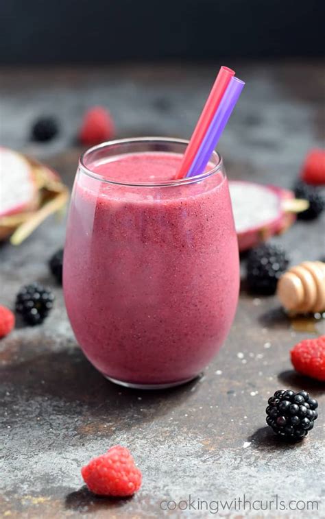 Dragon Fruit Smoothie - Cooking With Curls