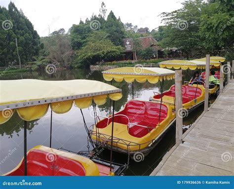 Colorful Tours Boat at Floating Market Lembang, Indonesia. One of Famous Place for Food Hunting ...